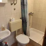 Selak, Apartment *