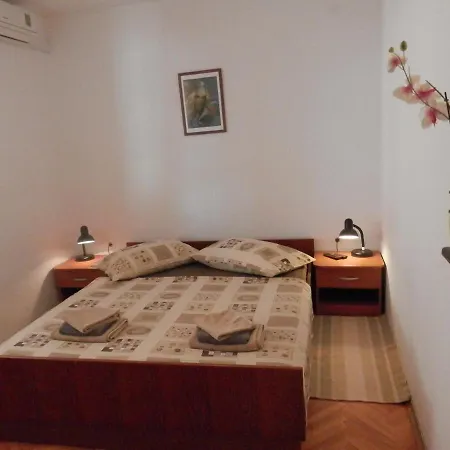 Selak, Apartmán Makarská